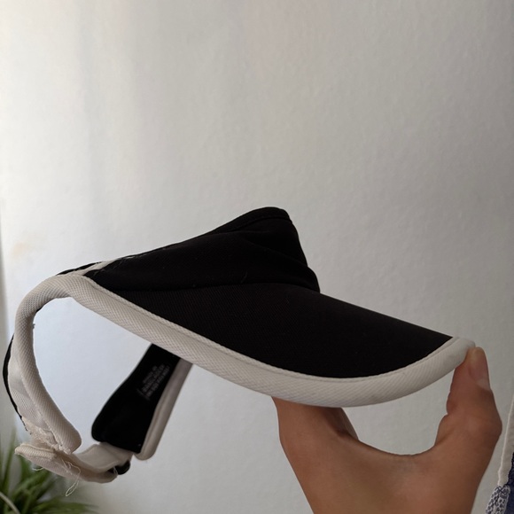 Athletic Works strapback hat - Picture 4 of 9